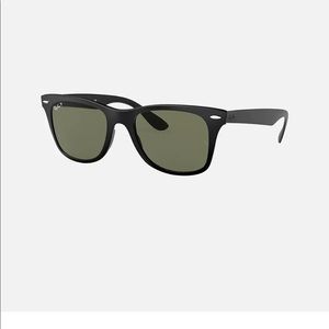 Rayban polarized black wayfarers in matte black